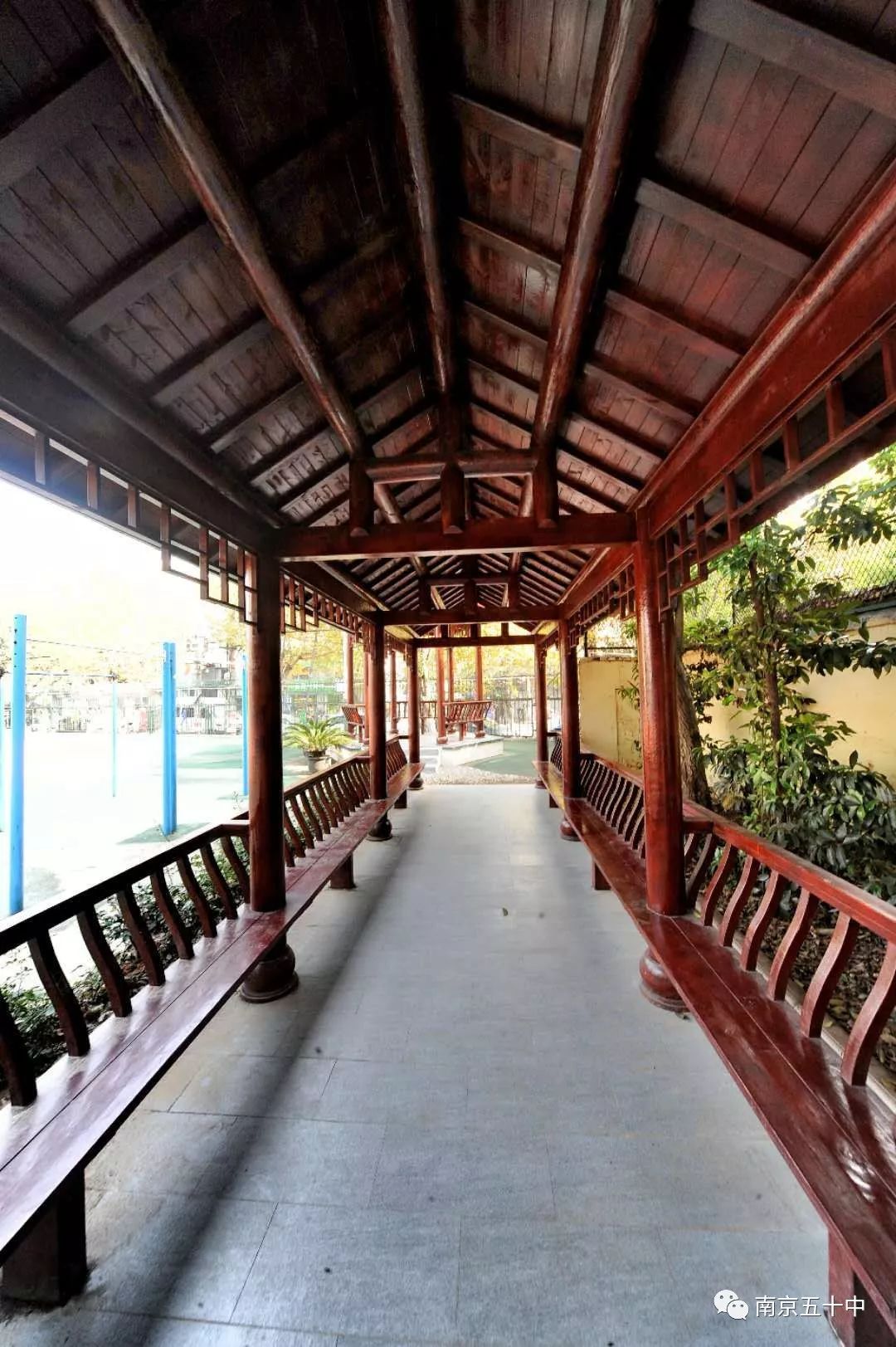 在市中心的学校,花园式学校值得孩子们拥有