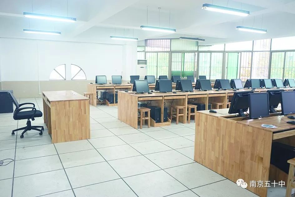 在市中心的学校,花园式学校值得孩子们拥有