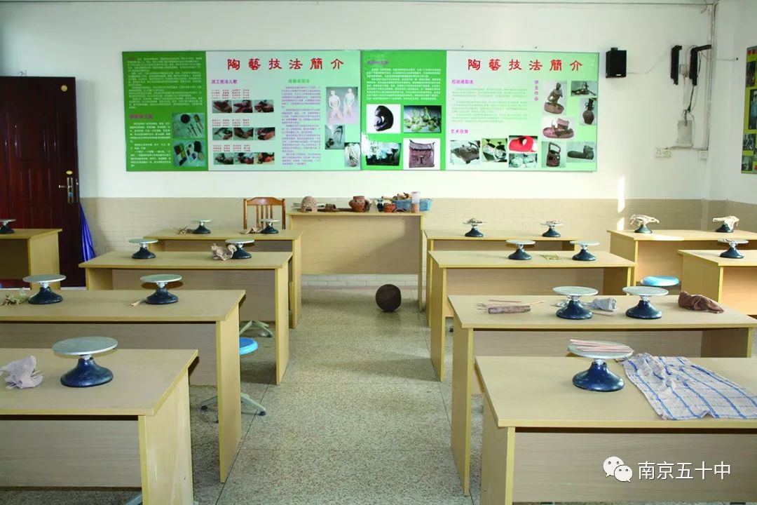 在市中心的学校,花园式学校值得孩子们拥有