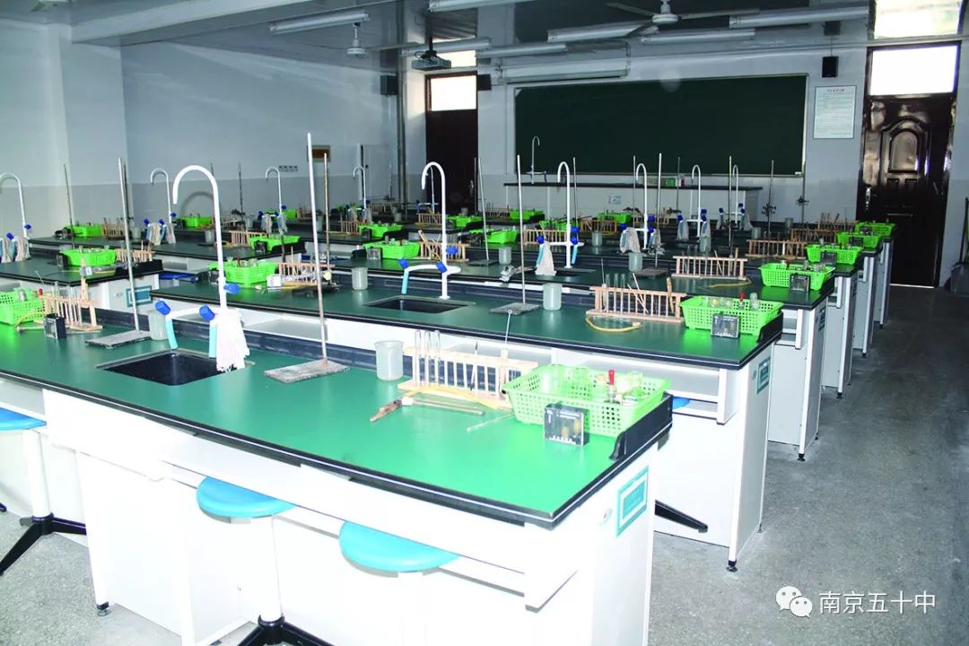 在市中心的学校,花园式学校值得孩子们拥有