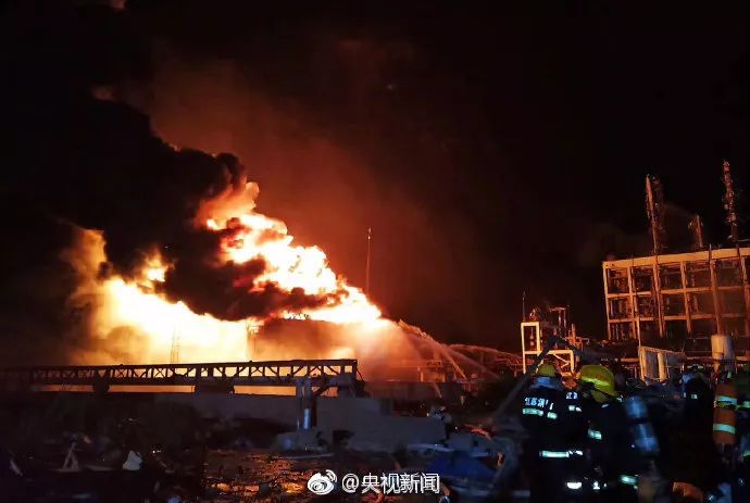64人遇难，28人失联！响水化工厂爆炸:多家上市公司急发声，防火员写下两个字让人泪目
