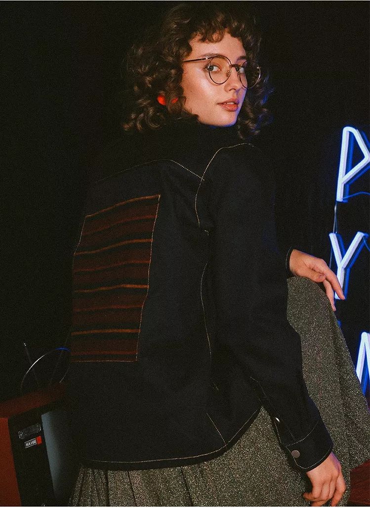 惊喜很多的衣服,今年最流行大版牛仔外套