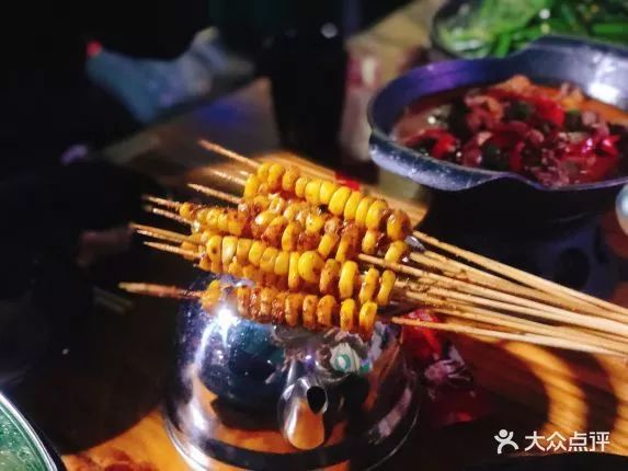 鲜城探店|石家庄这几家爆火的撸串儿店，吃一口让你欲罢不能！！