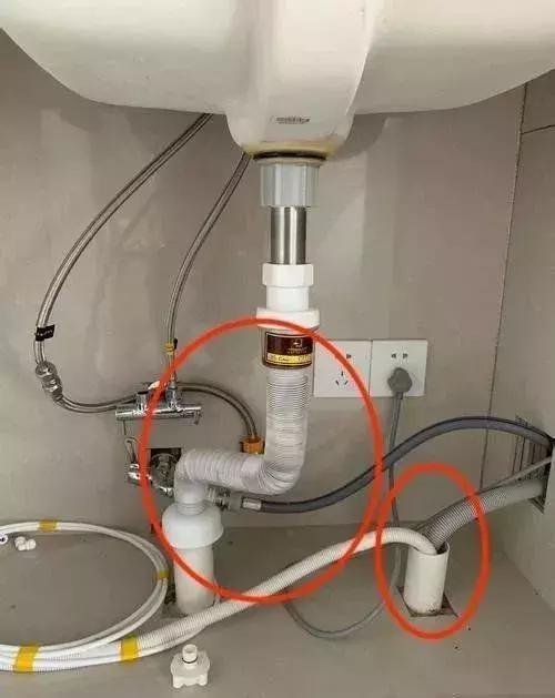 卫生间厨房反臭味,厨房洗菜池下水道有臭味怎么办