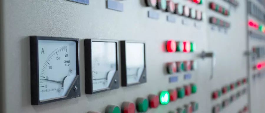 张凤光：同事眼中的“宝贝”