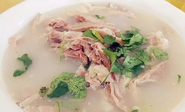 探秘山东的“齐鲁辣城”，有道菜居然能battle过川菜！