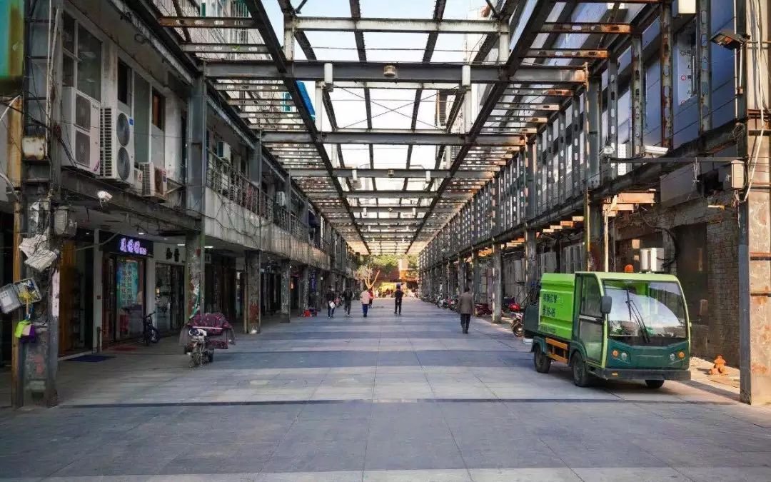 百年石路冷不热闹,百年中山路重塑光辉