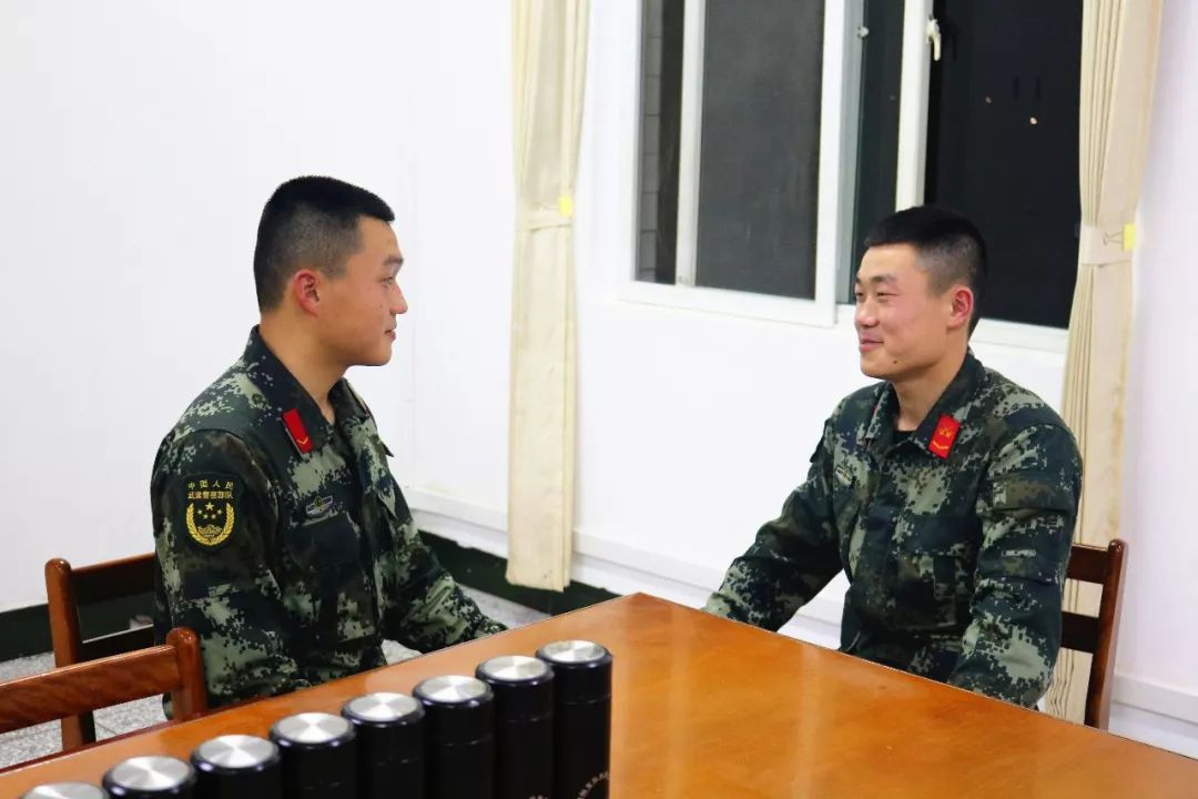 在部队当班长该怎么做,在部队当班长会很累嘛