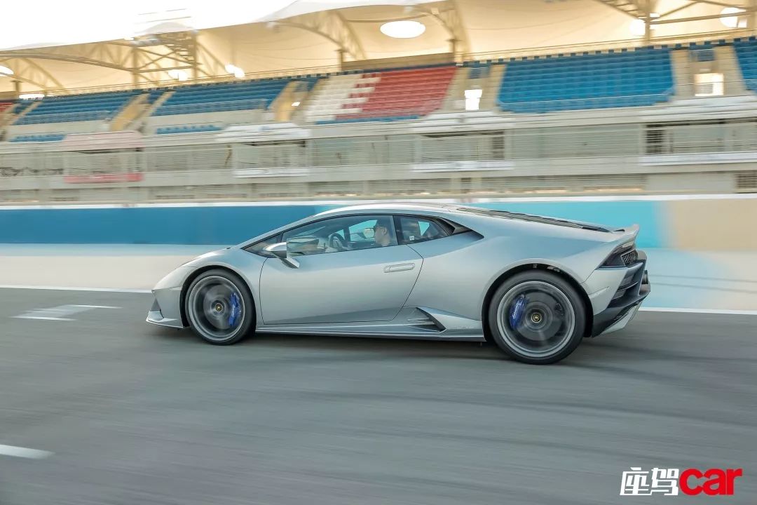 2020车展兰博基尼huracan小牛,兰博基尼小牛huracanevo过减速带