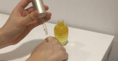 假小子变装惊艳全场的样子,肿眼泡假小子