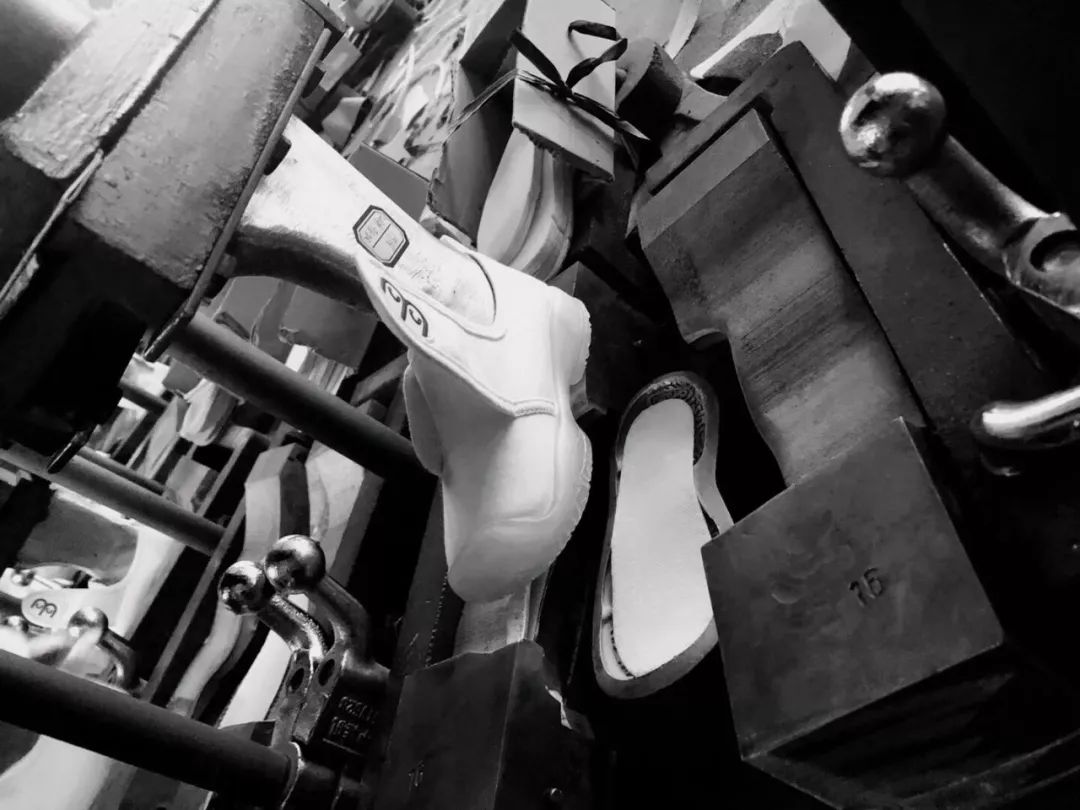 轻便、舒适、一脚蹬，娃穿上就不想脱下来