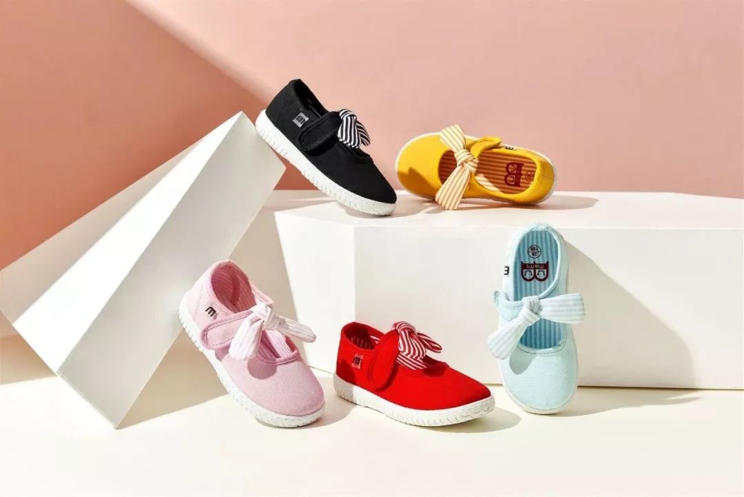 轻便、舒适、一脚蹬，娃穿上就不想脱下来
