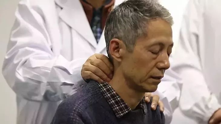 颈肩腰疼用什么热敷,颈肩腰痛小偏方