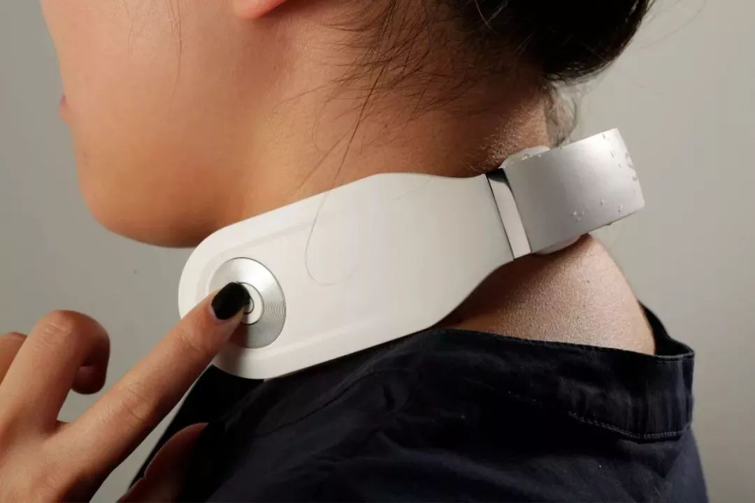 看电脑久了脖子酸疼怎么缓解,天天刷手机脖子痛