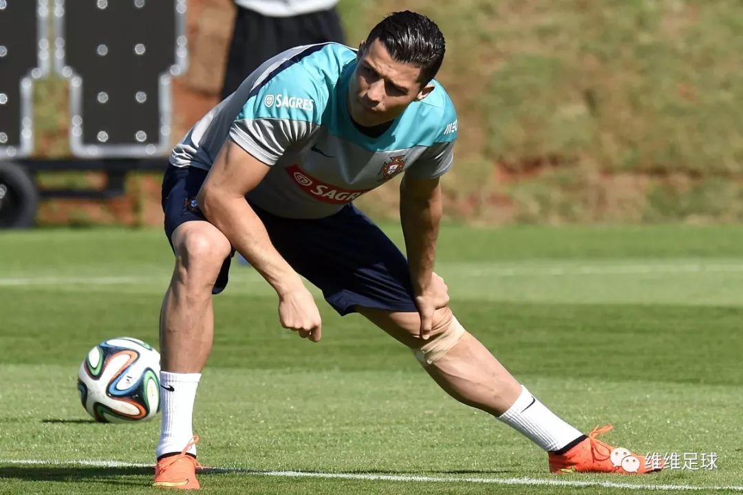 维维足球热身教程,维维足球防守技巧