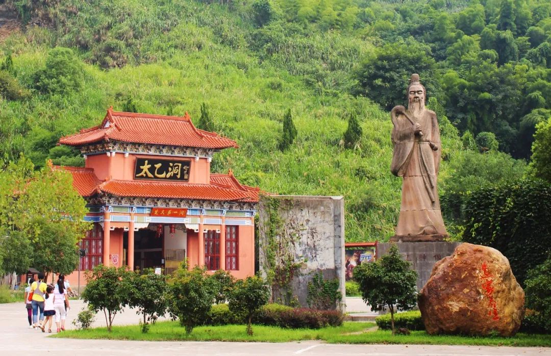 清明假期2023放假安排表,公司清明假期放假通知