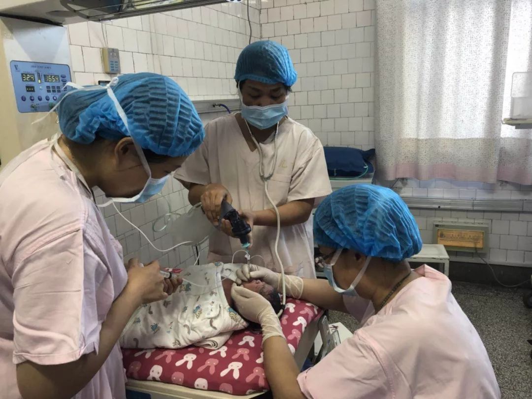 肺出血新生儿怎么样啦,新生儿肺出血治疗费用