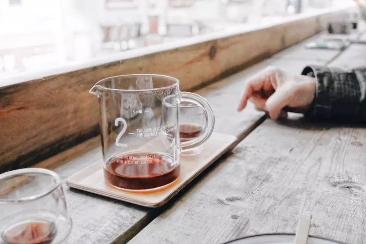 如何冲泡一杯手冲咖啡,手冲咖啡好喝的秘诀是要用手冲