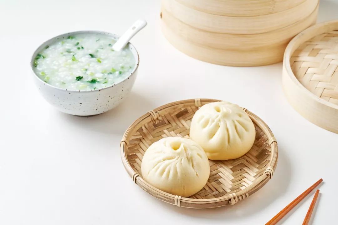 一个月卖20万的锅贴饺子,一年卖50万个包子