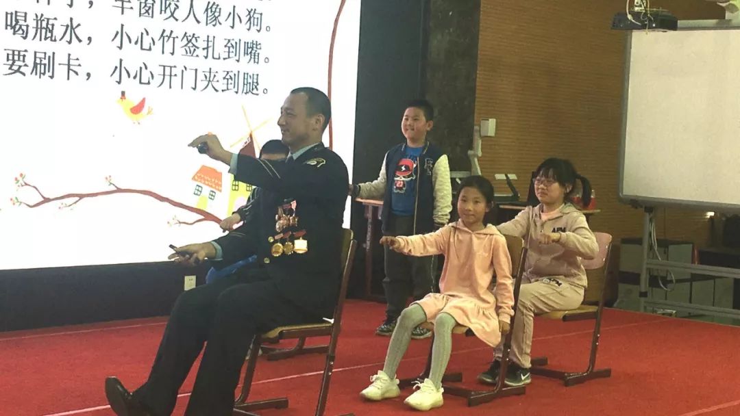 【交通看点】三所小学迎来“绿色出行”好声音