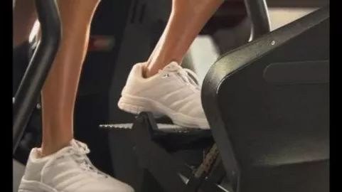 为什么左旋肉碱要配合运动,左旋肉碱配合有氧运动瘦得快吗