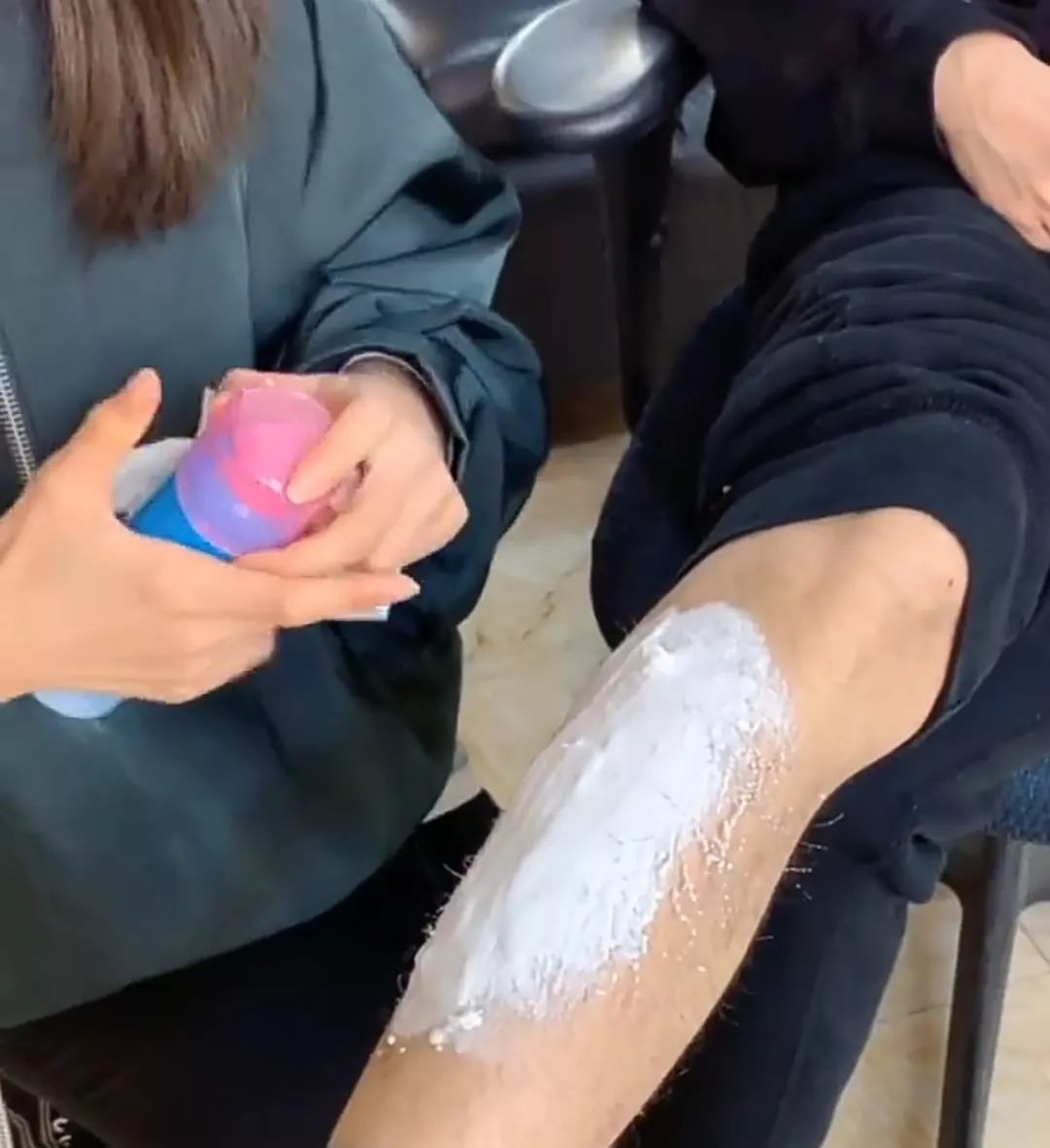 让男生对你爱不释手,让男人爱不释手