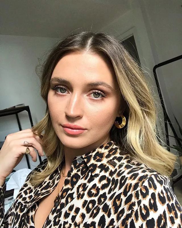 讲干货|软妹or御姐？一块腮红切换妆面风格，做春天最靓的小姐姐～