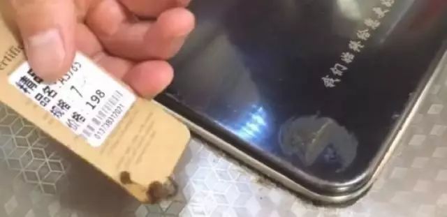 新衣服吊牌掉了可以退吗,新衣服吊牌要不要剪