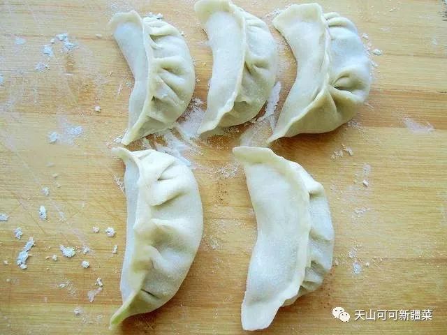 剩饺子怎么做和新包的一样,剩馅除了馅饼饺子包子还能做什么