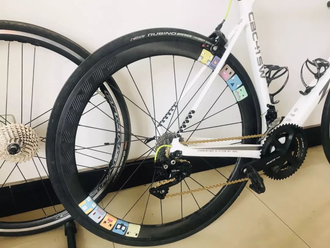 新手骑行必备十大装备,提升骑行感受的小物件