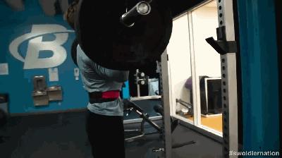 练肩穿衣服最有效的动作,如何提高气质不勾肩搭背