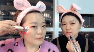 夏天被粉红色泡泡承包，嫁给爱情的女孩脸上都挂着糖霜