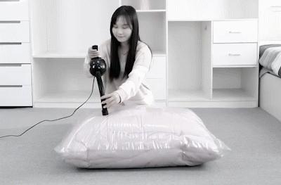 真空压缩袋压缩衣物,不用插电真空收纳压缩袋