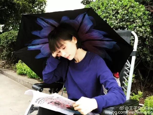 返场预告|防晒和颜值通通在线的蕉下小黑伞，小巧轻便的可随带随走，有了它夏天不怕晒黑，晴雨两用妥妥的