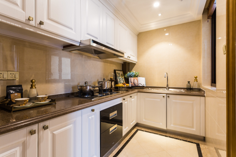 玻璃胶时间久了会发黑怎么办呢,玻璃胶时间长了是不是会发黑