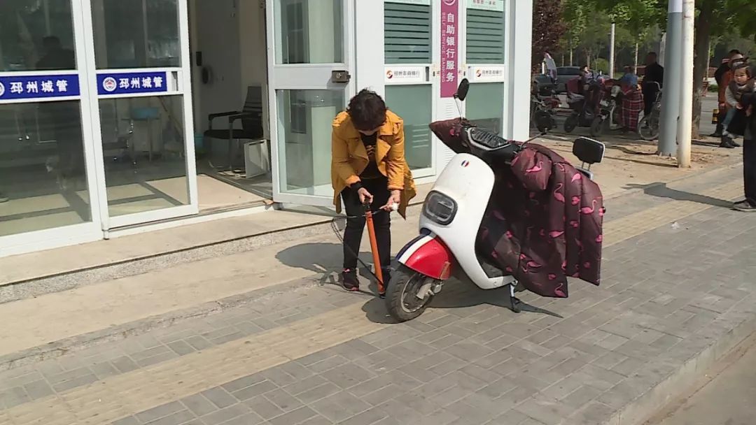 邳州街头“神秘岗亭”投入使用！服务功能很给力！