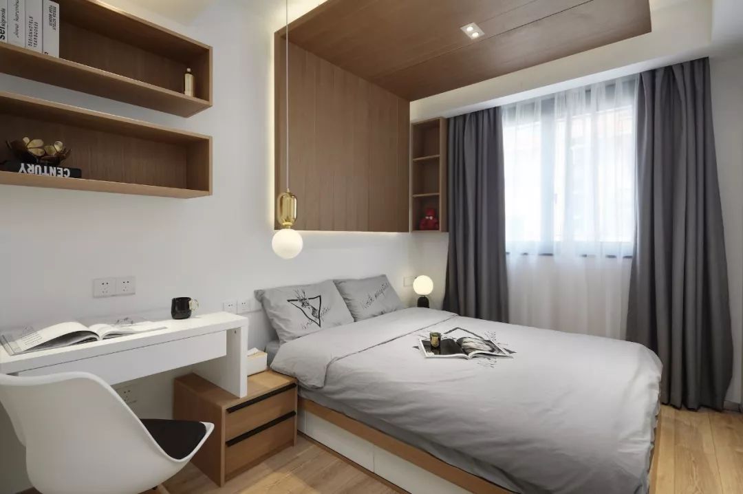 床头空荡荡是怎么回事,床头墙面空荡荡怎么办