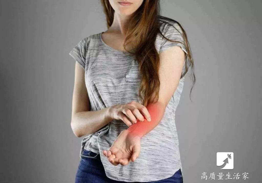 脚痒藿香正气水怎么用,藿香正气水涂脚上有什么功效