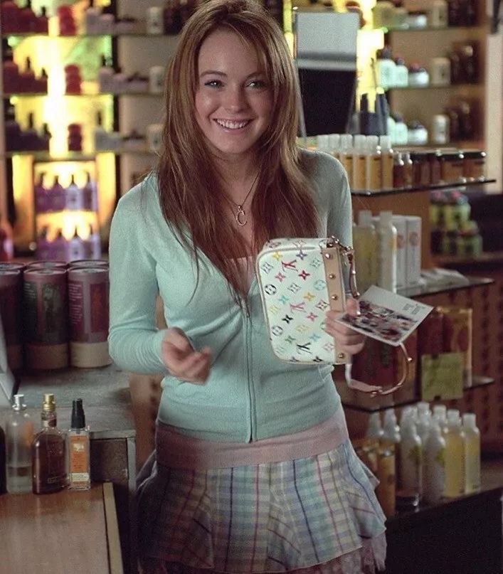 女生买假名牌,买假名牌的女孩