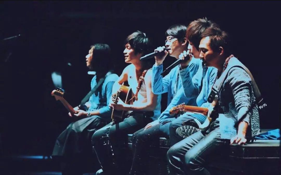 生活太难了适合听哪首歌,当人生最难的时候应该听什么歌曲