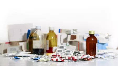 快回家翻翻看，家里的药过期了没；主任药师教您处理过期药品