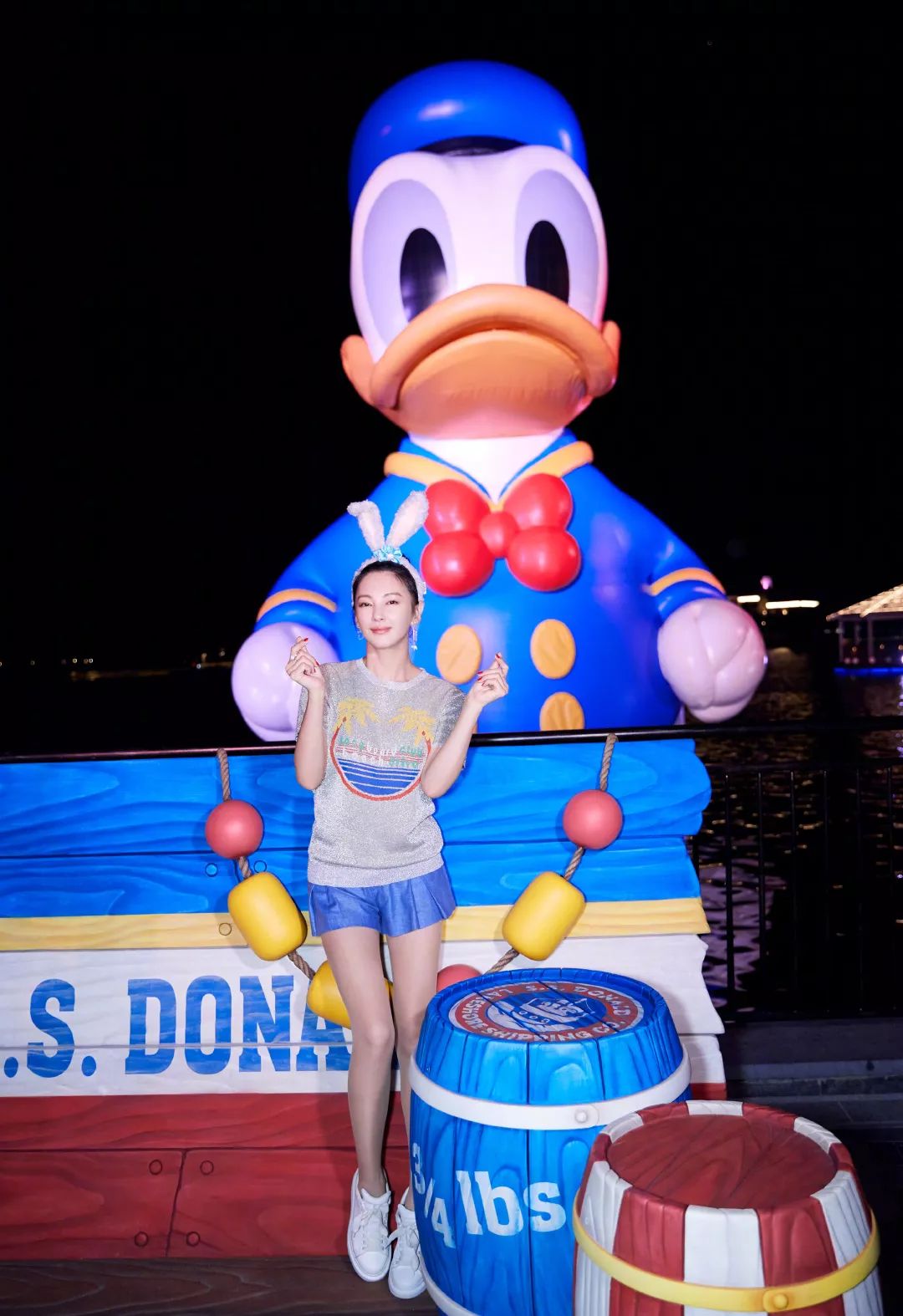 现在去去迪士尼穿搭建议 (游玩迪士尼穿搭)