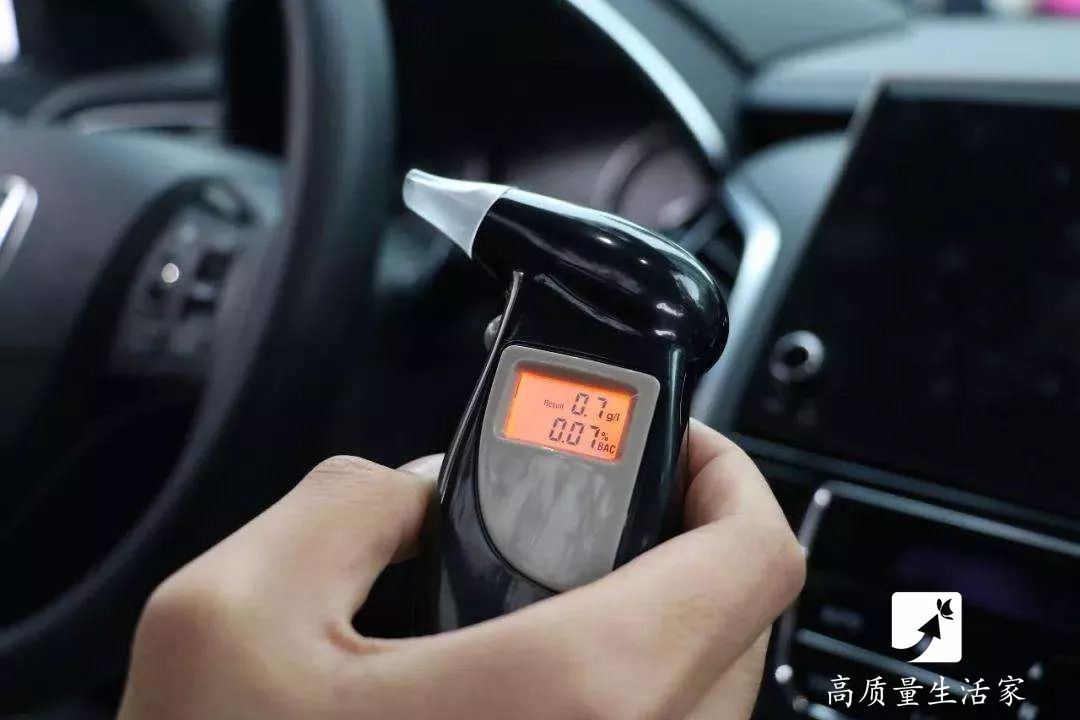 脚痒藿香正气水怎么用,藿香正气水涂脚上有什么功效