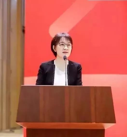 北大才女毕业致辞,北大才女铿锵有力演讲