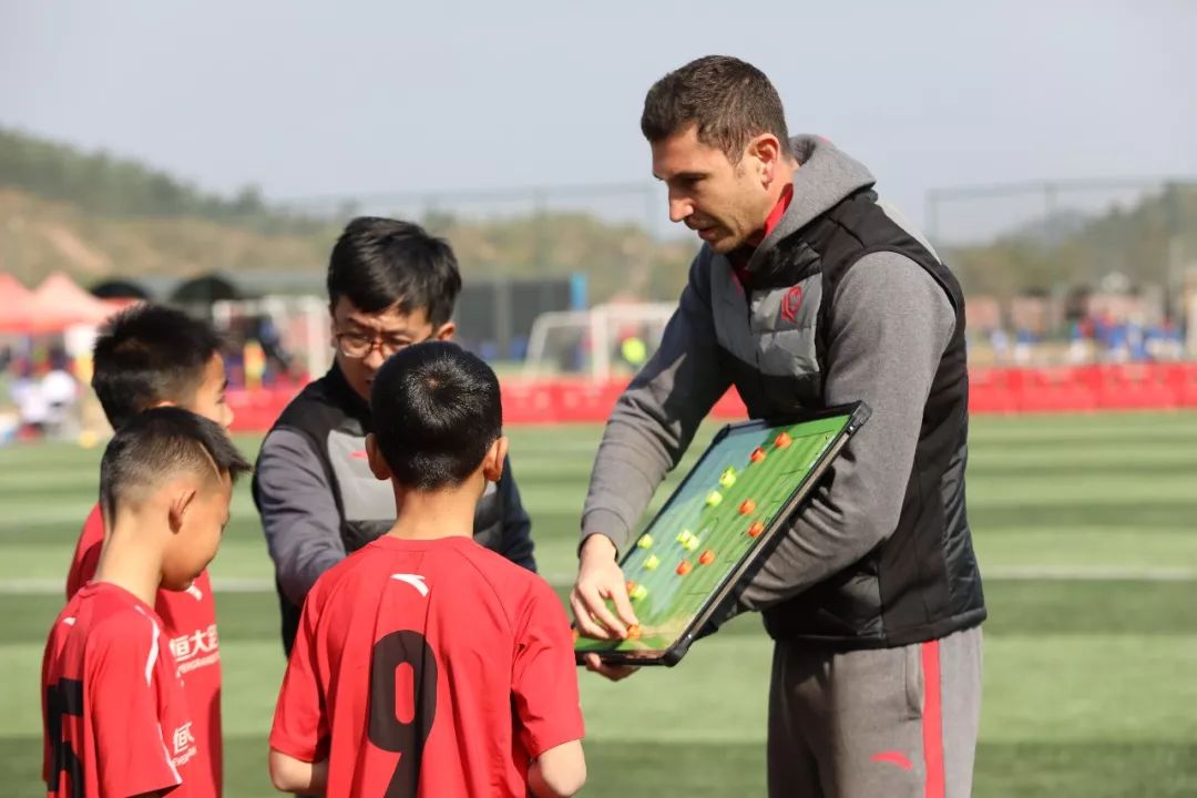 恒大u15vs武汉三镇u15锦标赛,2019年恒大杯u15比赛