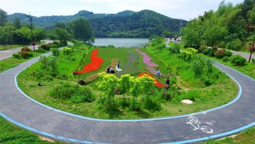 姹傚鐢熸棩娲惧甯冪疆,姹傚鍛婄櫧鐢熸棩娲惧甯冪疆