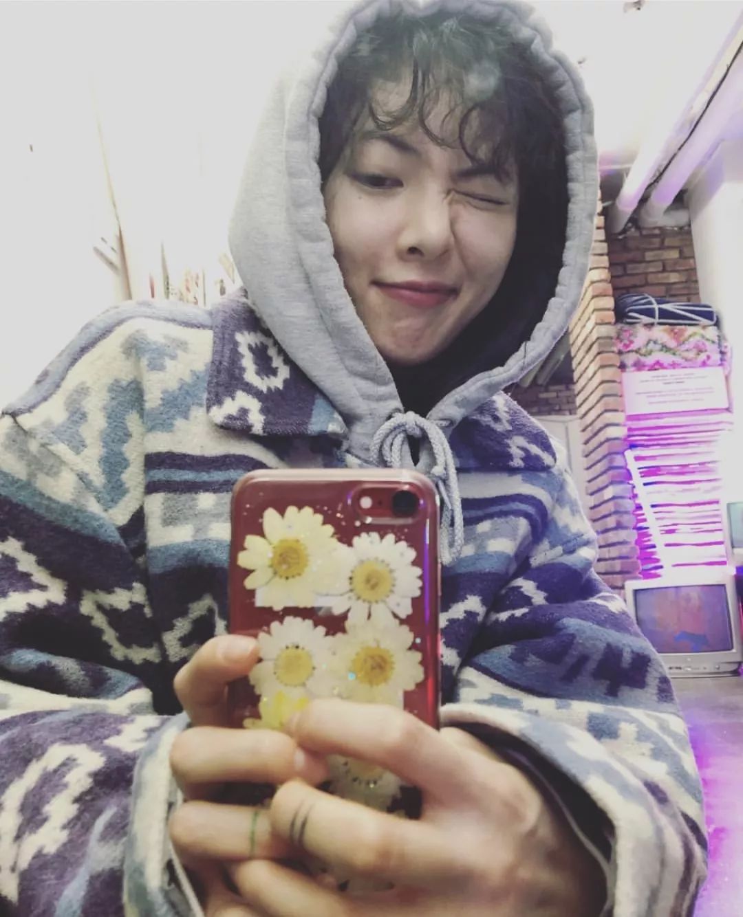 一款又甜又酷的美甲推荐给你们,夏日必备美甲ins风童趣