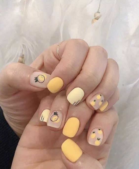 一款又甜又酷的美甲推荐给你们,夏日必备美甲ins风童趣