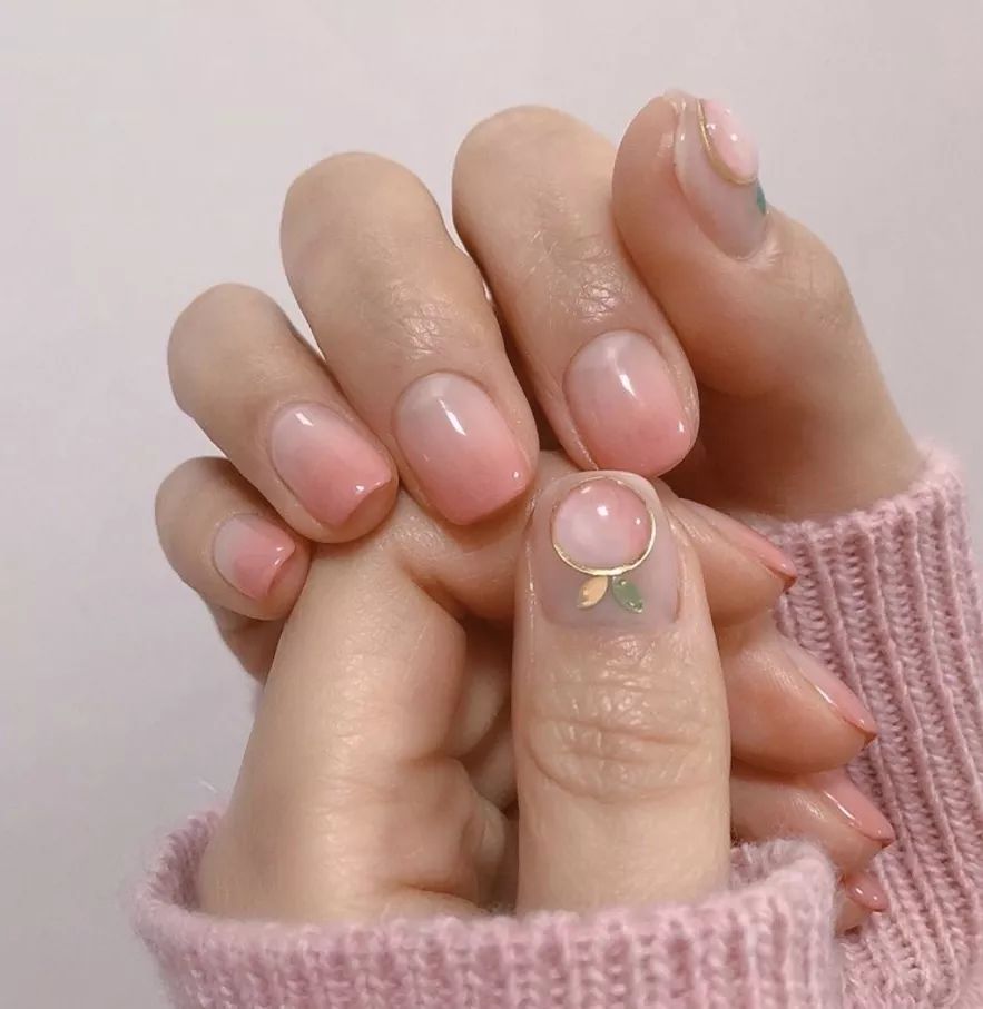 一款又甜又酷的美甲推荐给你们,夏日必备美甲ins风童趣