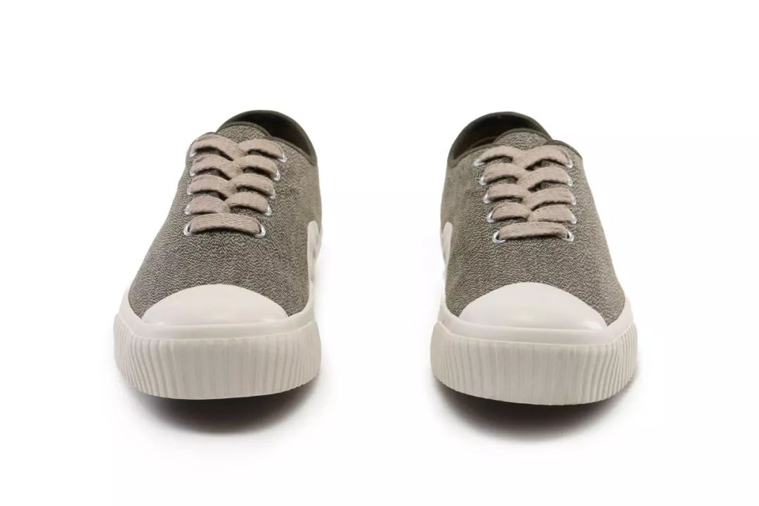 让全球复古迷都疯狂的“胡椒盐”，被我们做成了帆布鞋！